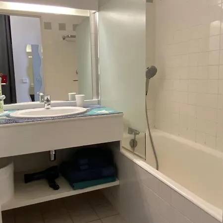 Ile De Re - Proche - Hammam - Sauna - Piscine - 4 Personnes *